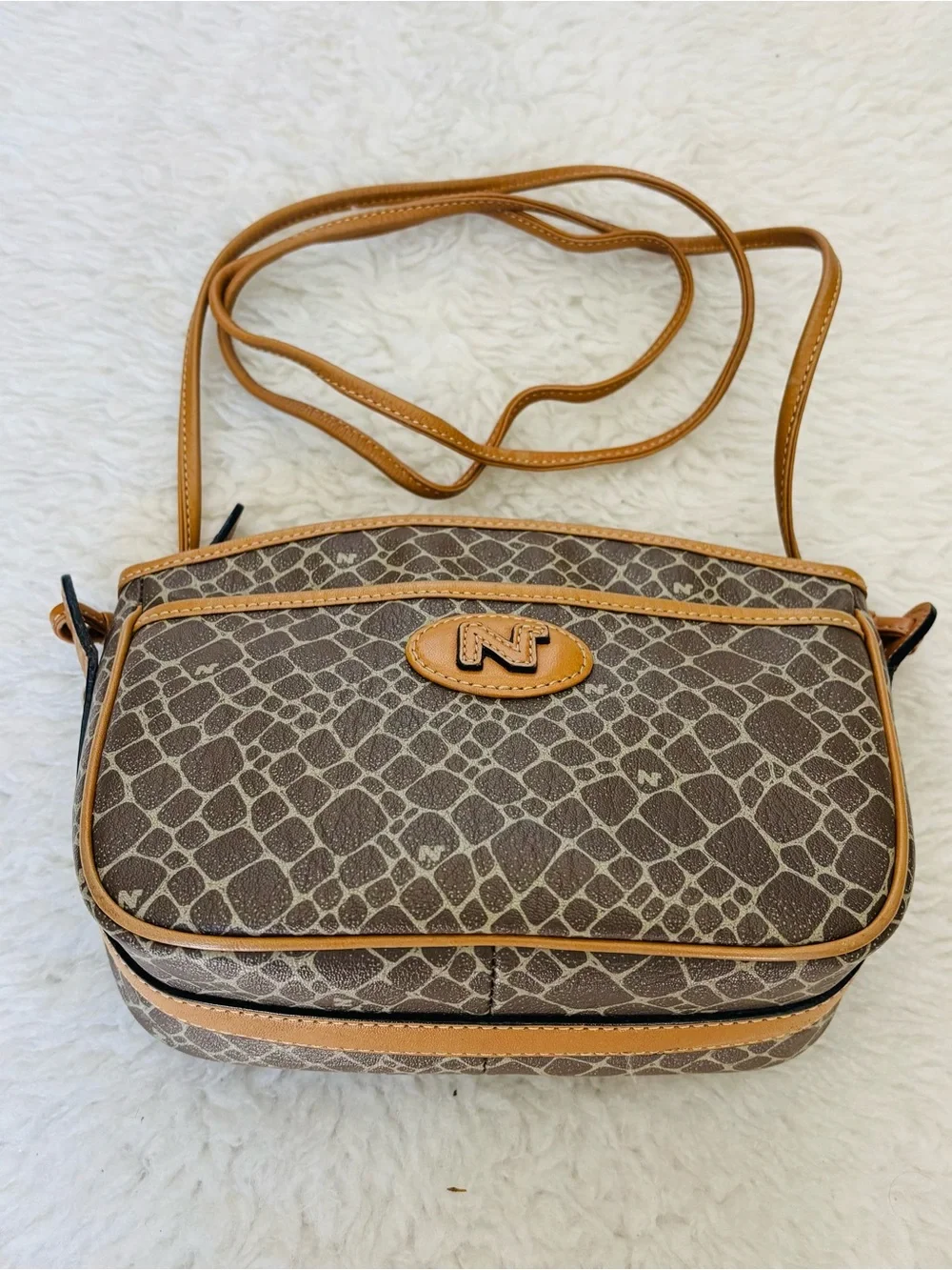 Nina Ricci Brown Leather Small Shoulder/Crossbody Bag Size 8” x 5.5” x 3”